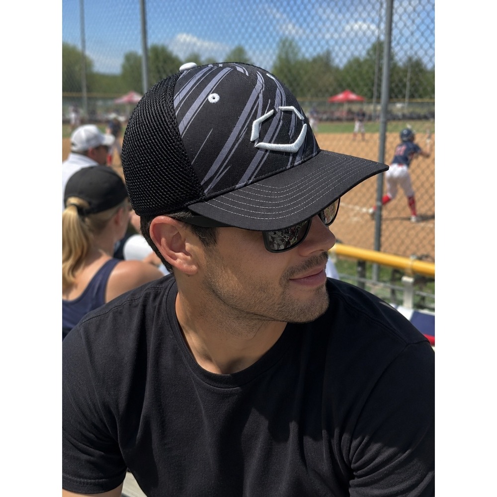 EvoShield Mens Trucker Hat Black Grey Striped Flexfit Baseball Cap Size S/M